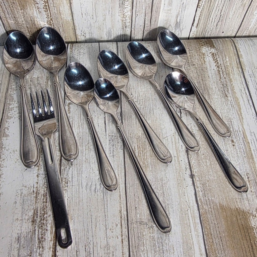 Wallace 18/8 Stainless Steel Soup Spoons Set of 8 Plus One Serving and Fork - Picture 5 of 11